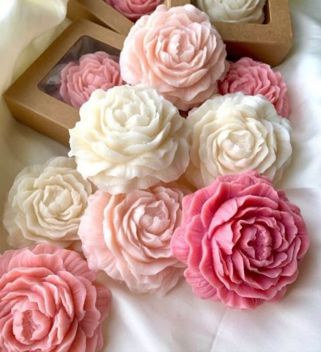 Peony candle