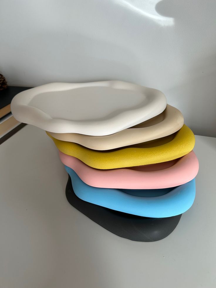 Oval cloudy tray