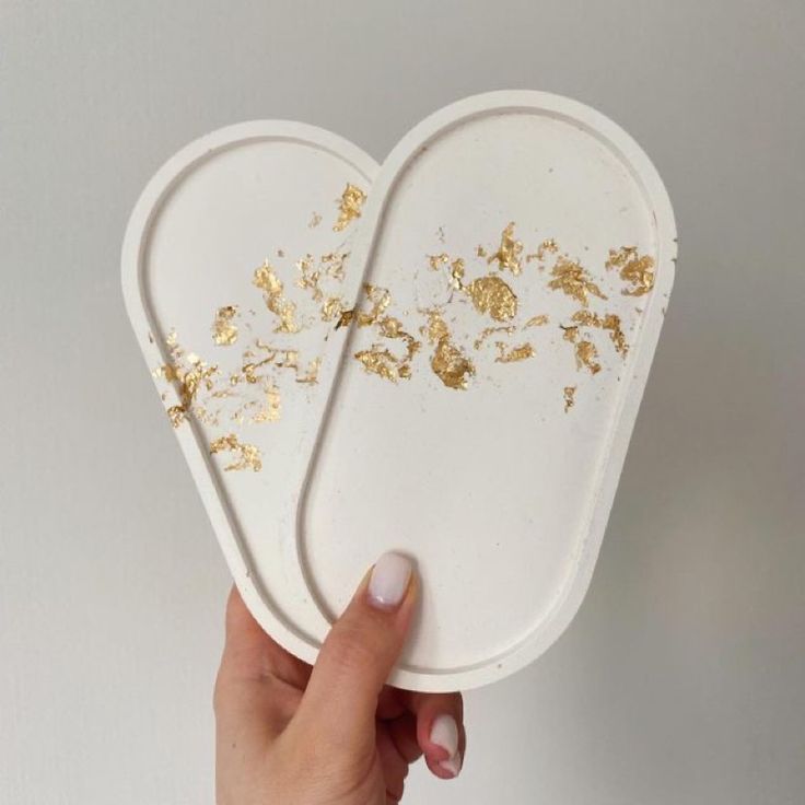 oval tray